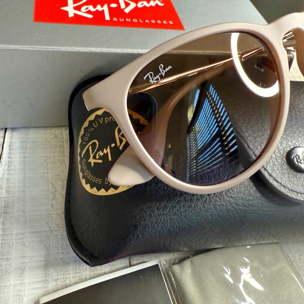 Ray-Ban Original Erika Gradient Sunglasses with Black Case - Picture 2 of 7